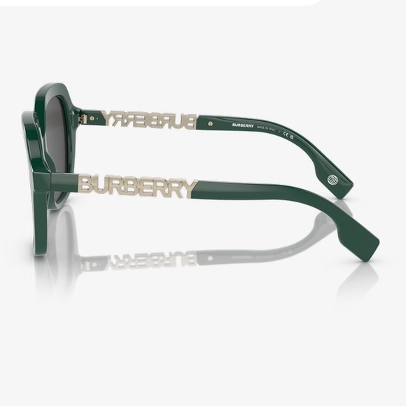 Burberry NWT sunglasses 🕶️ - Picture 5 of 6